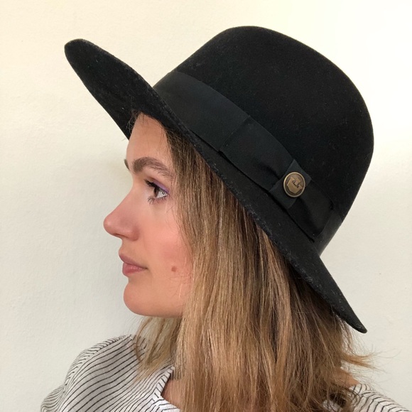 Black Felt Hat - Picture 7 of 7